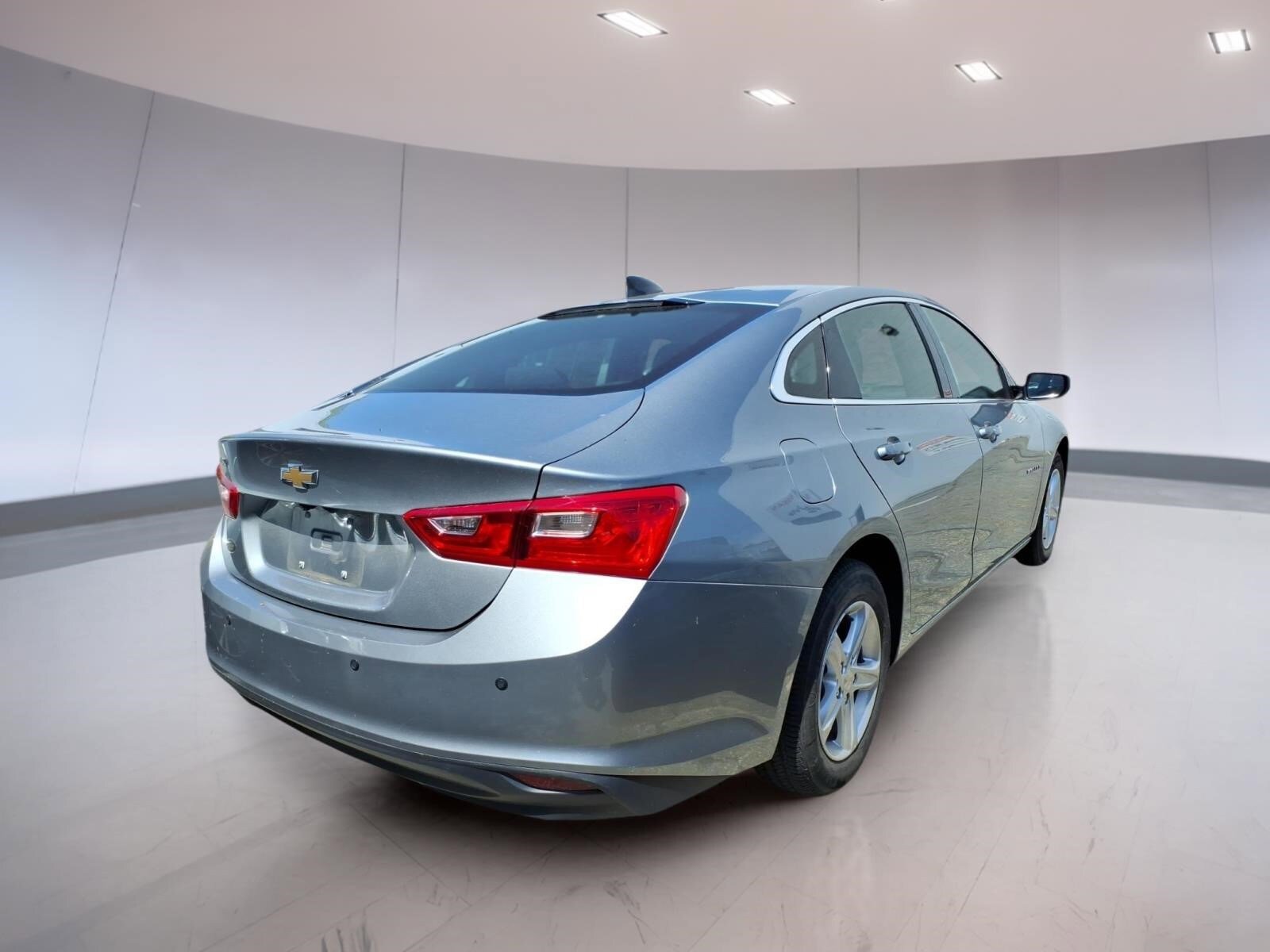 Used 2023 Chevrolet Malibu LS FWD image 4