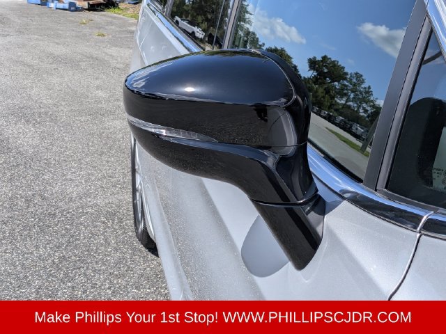 Certified 2026 Chrysler Voyager LX FWD image 10