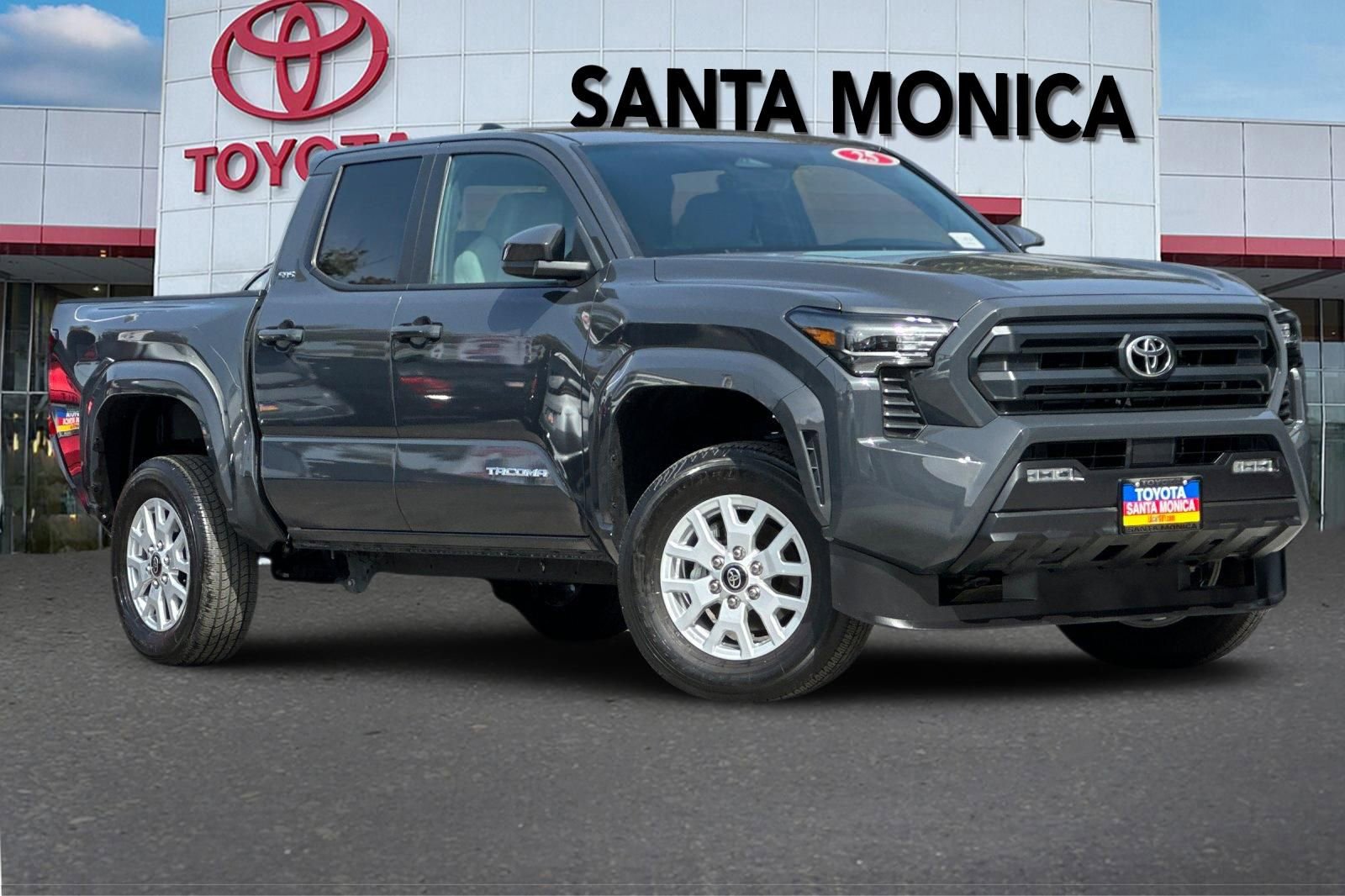 Used 2025 Toyota Tacoma SR5 video 2