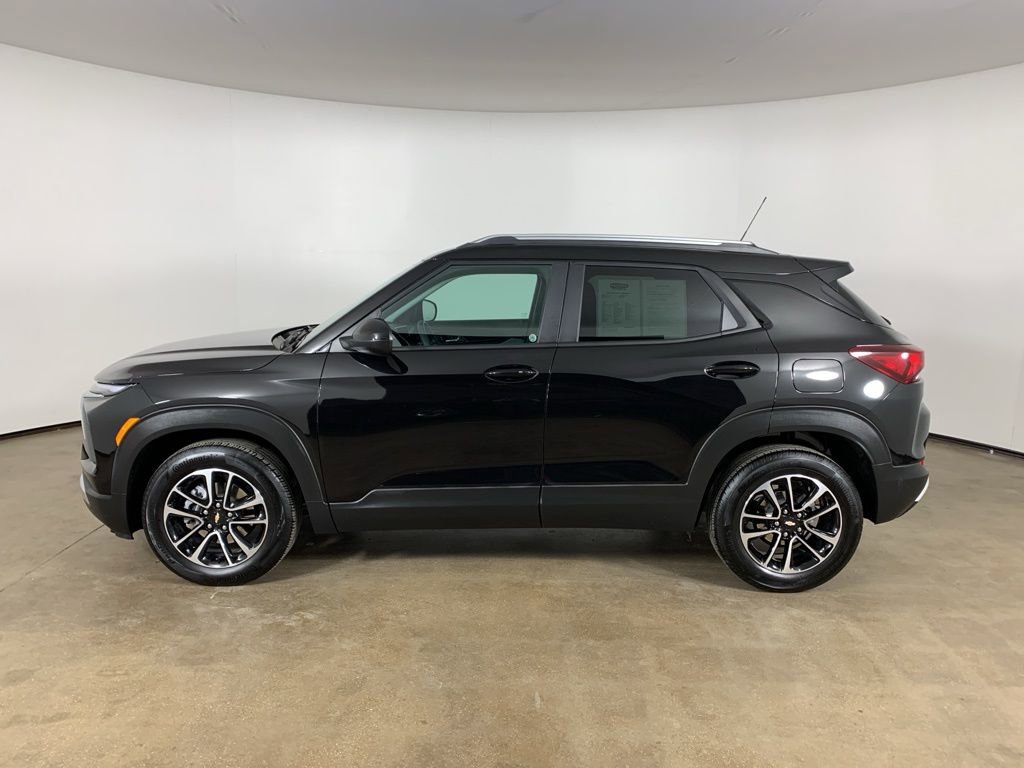 Used 2025 Chevrolet TrailBlazer LT image 16