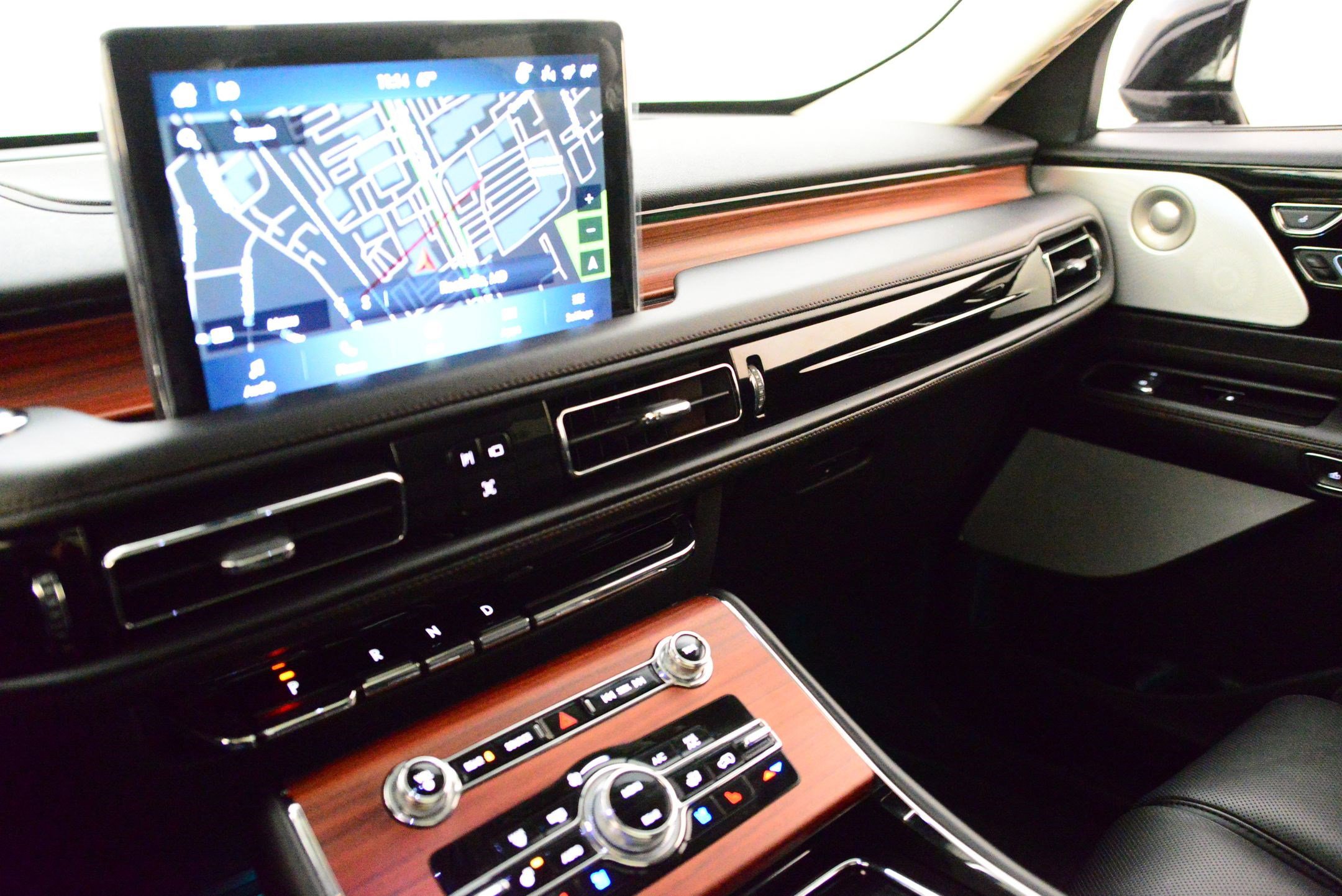 Used 2023 Lincoln Aviator Reserve w/ Equipment Group 201A image 31