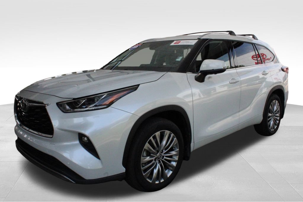 Certified 2026 Toyota Highlander Platinum AWD/4WD image 77