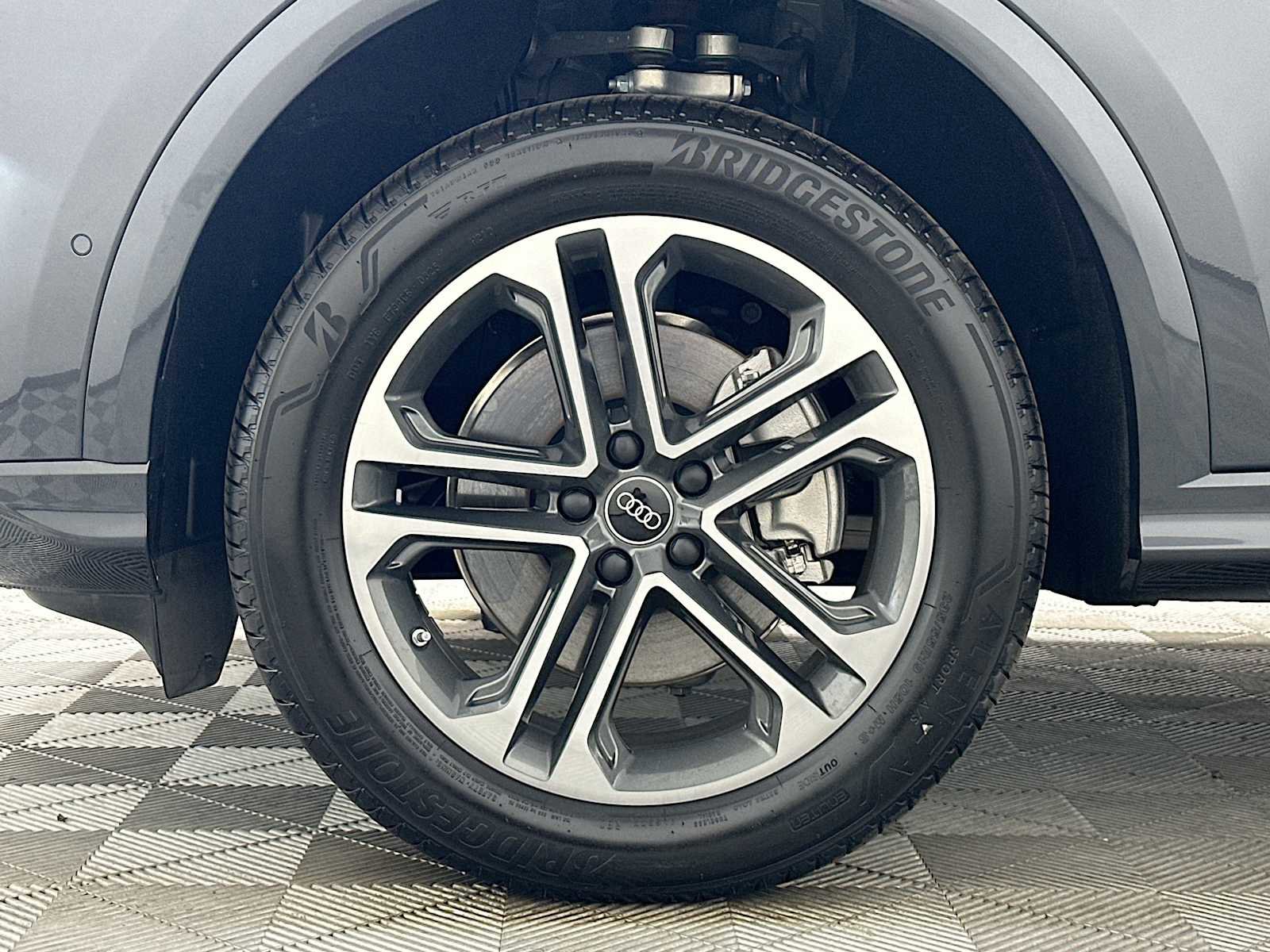 New 2025 Audi Q5 Premium image 29
