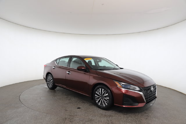 Used 2023 Nissan Altima 2.5 SV FWD image 27