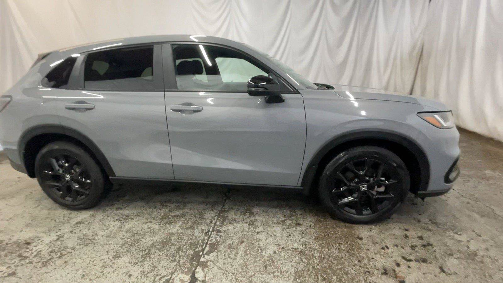 Certified 2025 Honda HR-V Sport image 4