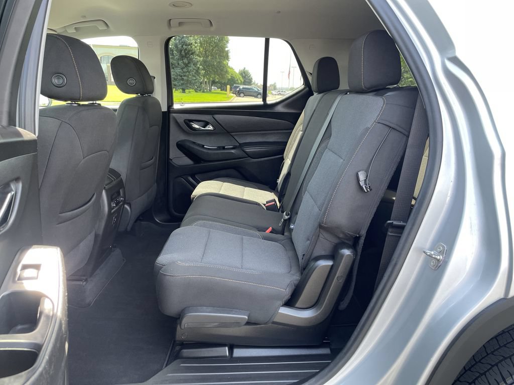 Used 2021 Chevrolet Traverse LS AWD/4WD image 21