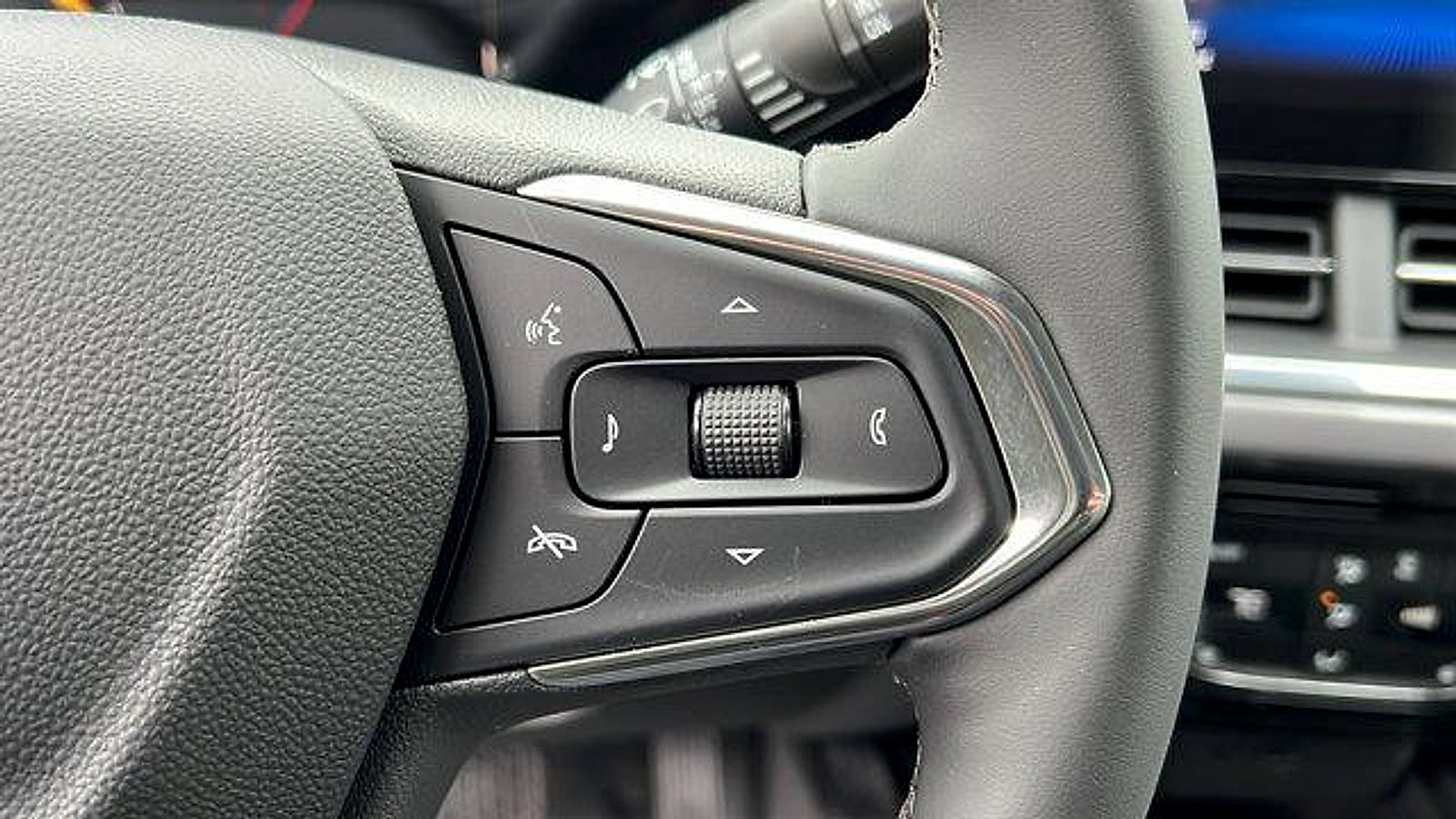 New 2026 Chevrolet Trax ACTIV w/ Driver Confidence Package image 25