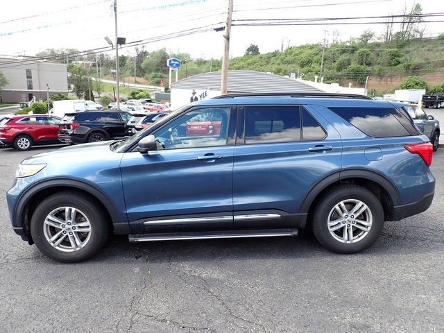 Used 2020 Ford Explorer XLT w/ Equipment Group 202A image 2
