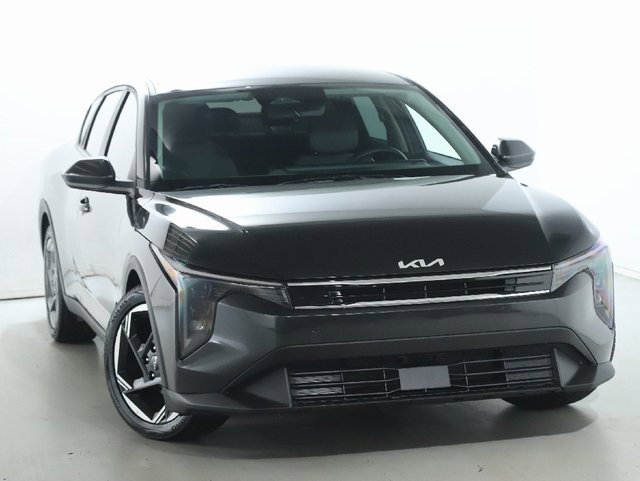 Used 2025 Kia K4 EX image 2