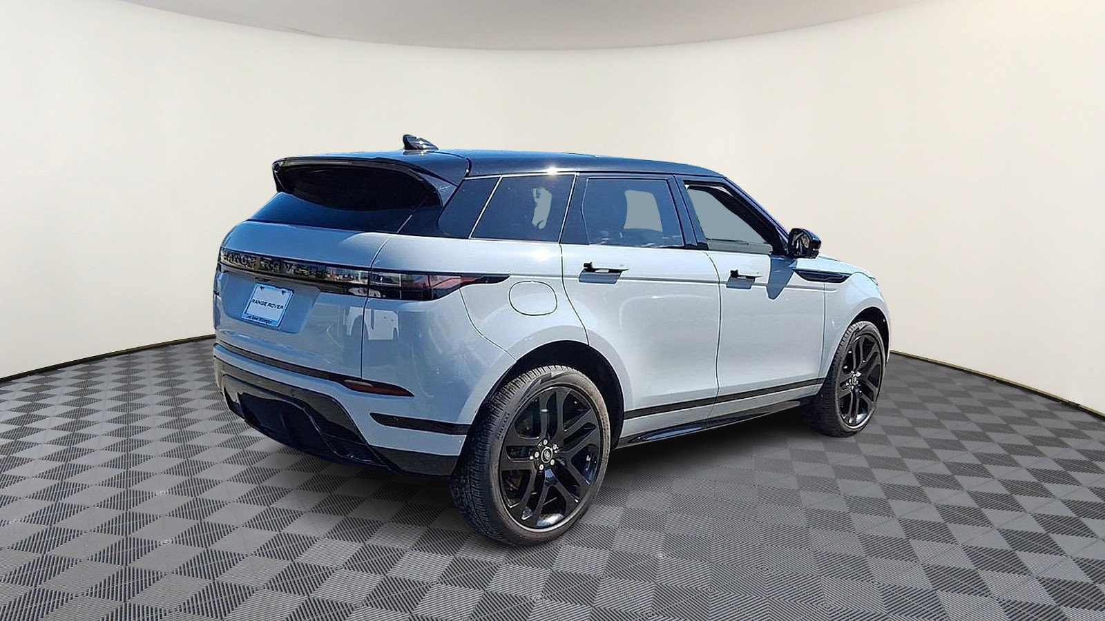 Certified 2026 Land Rover Range Rover Evoque Dynamic SE AWD/4WD image 8