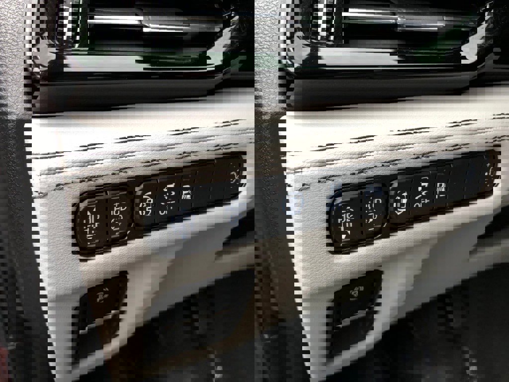 Used 2023 Acura MDX SH-AWD w/ Advance Package image 13