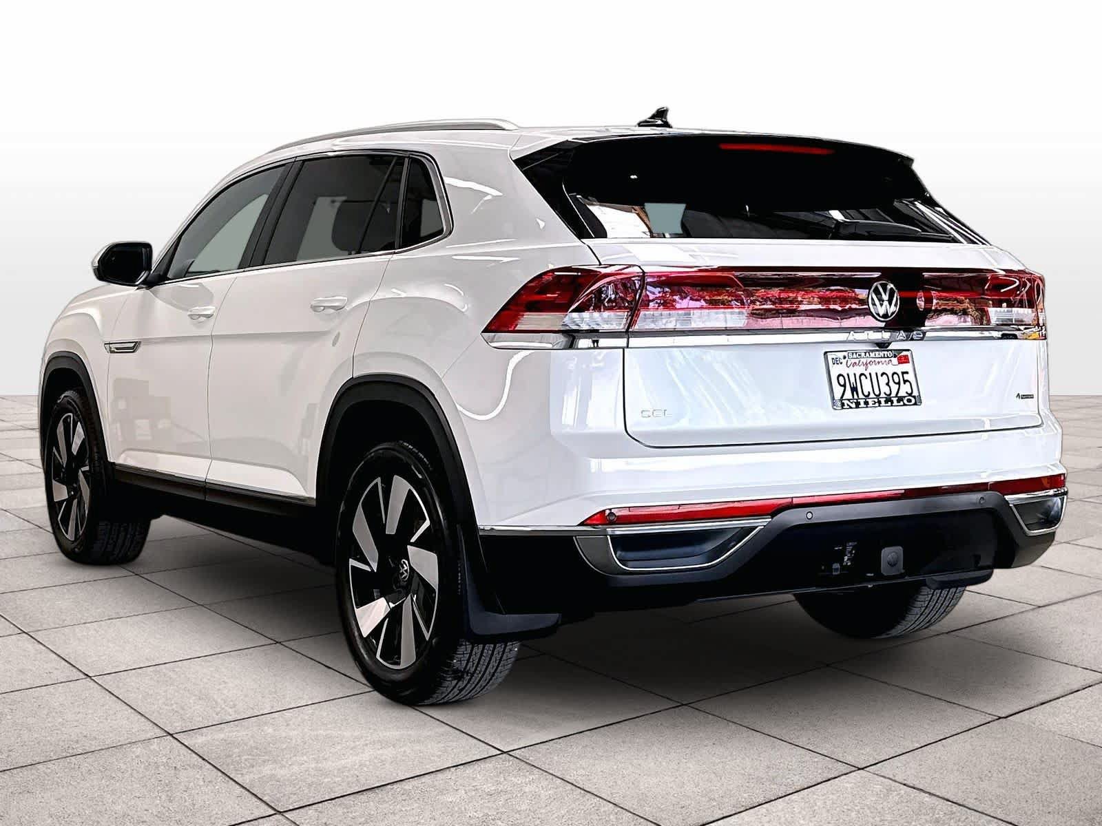 Certified 2026 Volkswagen Atlas Cross Sport SEL w/ Adventure Package AWD/4WD image 7