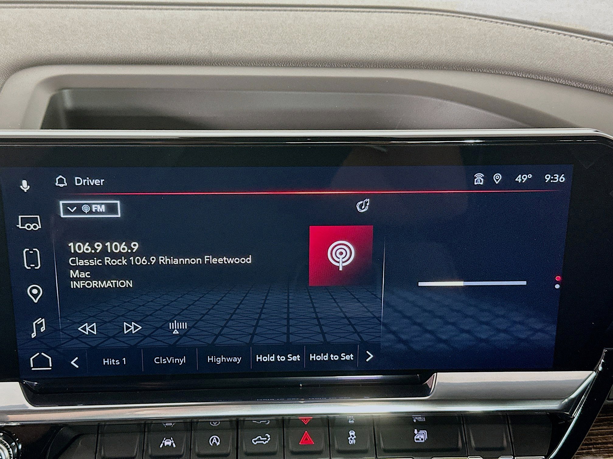 Used 2025 GMC Sierra 1500 Elevation image 19