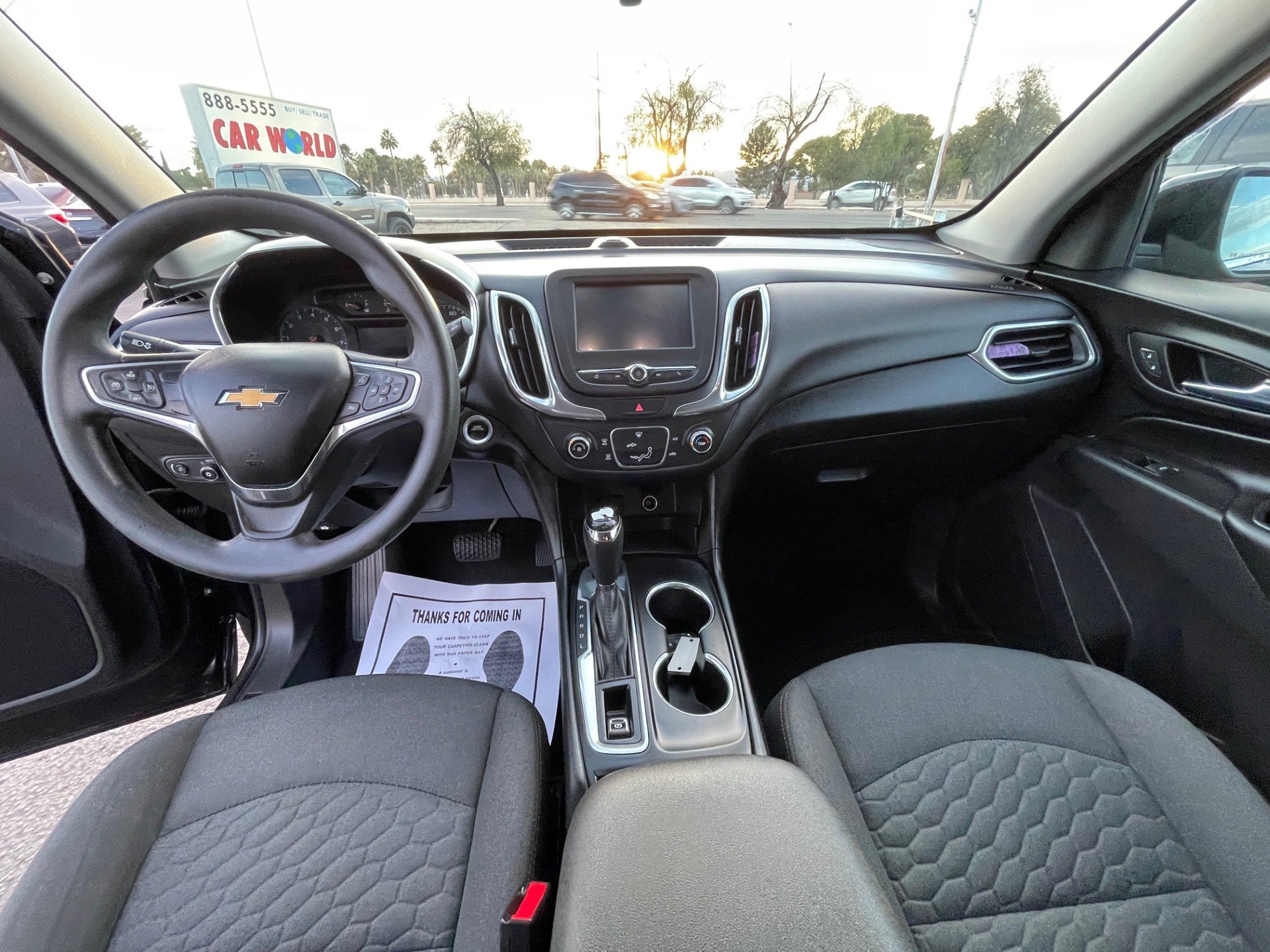 Used 2018 Chevrolet Equinox LT FWD image 19