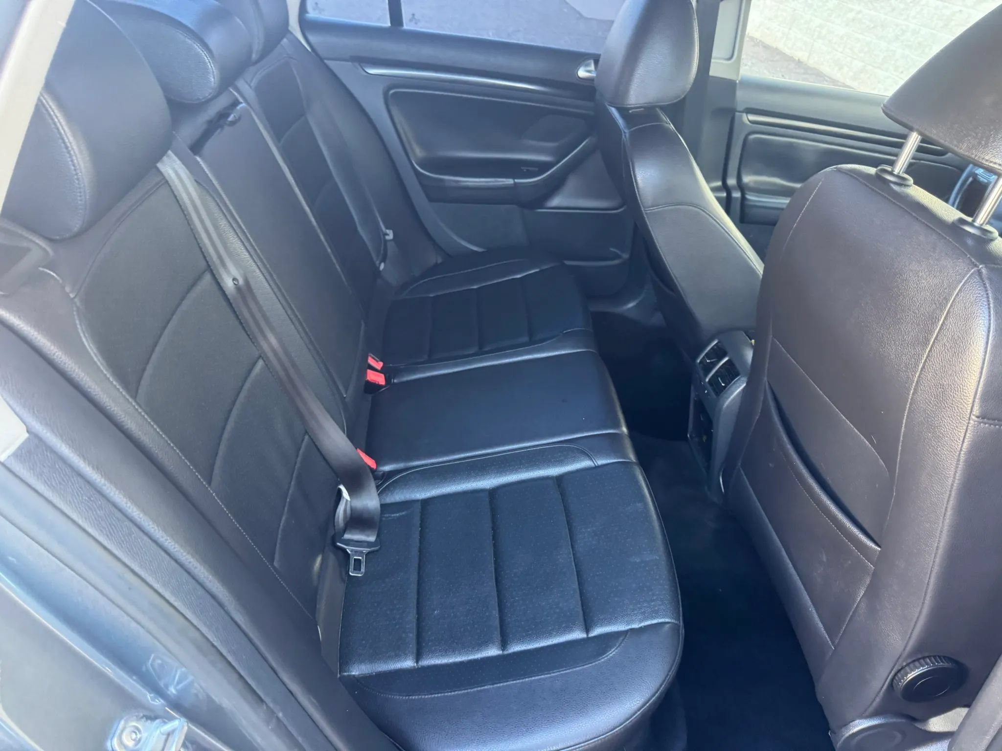 Used 2012 Volkswagen Jetta TDI FWD image 13