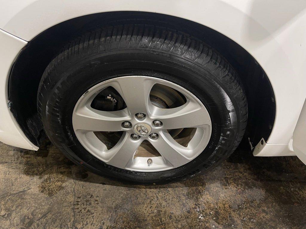 Used 2011 Toyota Sienna LE image 33