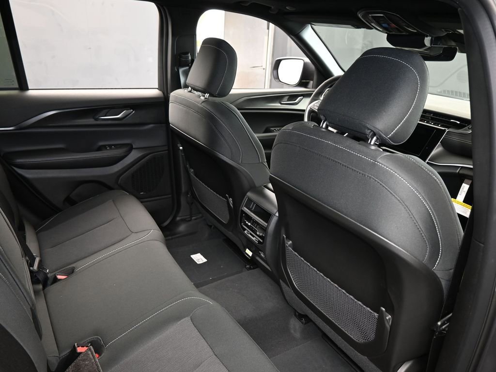 New 2026 Jeep Grand Cherokee Laredo X AWD/4WD image 40