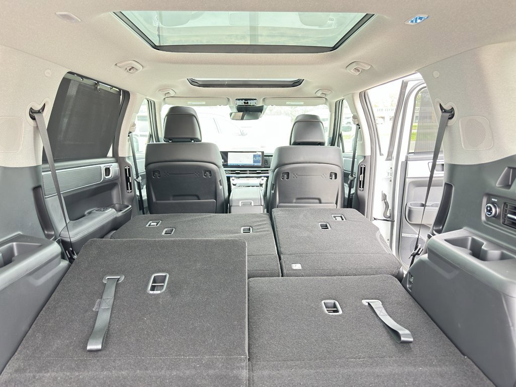 New 2025 Hyundai Santa Fe Limited FWD image 36