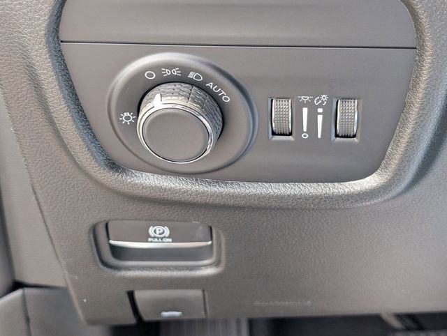 New 2026 Jeep Grand Cherokee Altitude AWD/4WD image 13