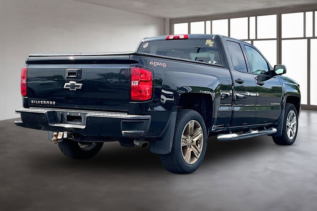 Used 2016 Chevrolet Silverado 1500 Custom w/ Custom Convenience Package AWD/4WD image 1
