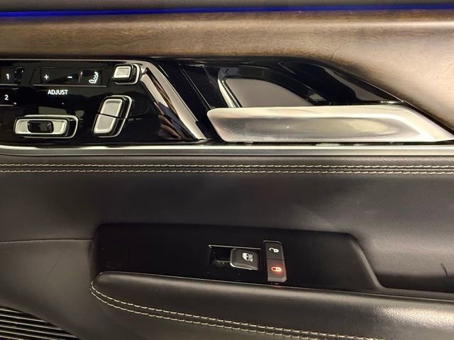 Used 2022 Jeep Grand Wagoneer Series II AWD/4WD image 37