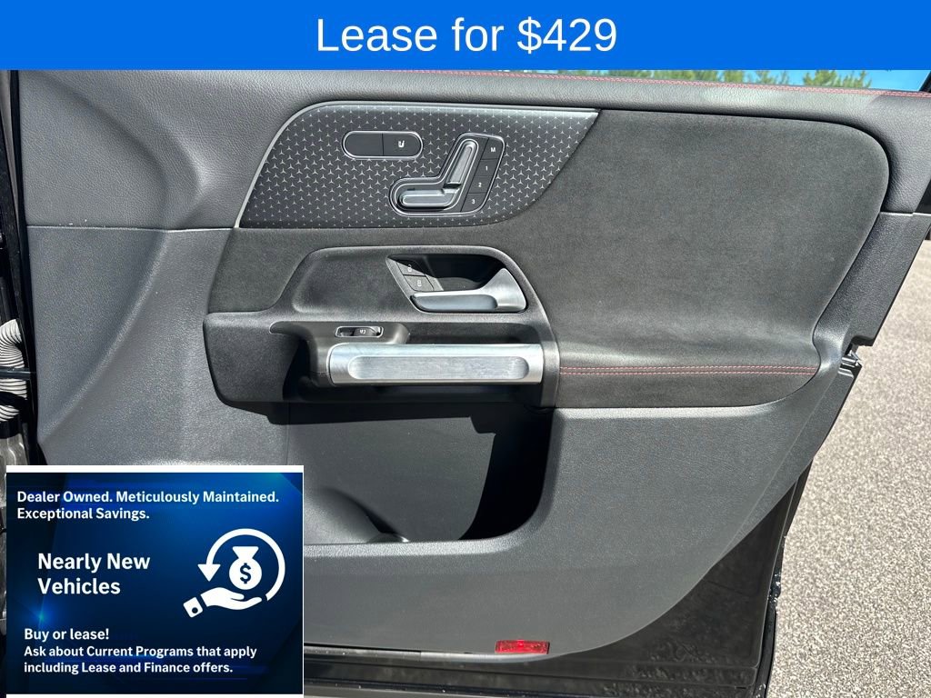 Used 2025 Mercedes-Benz GLB 250 GLB 250 image 34