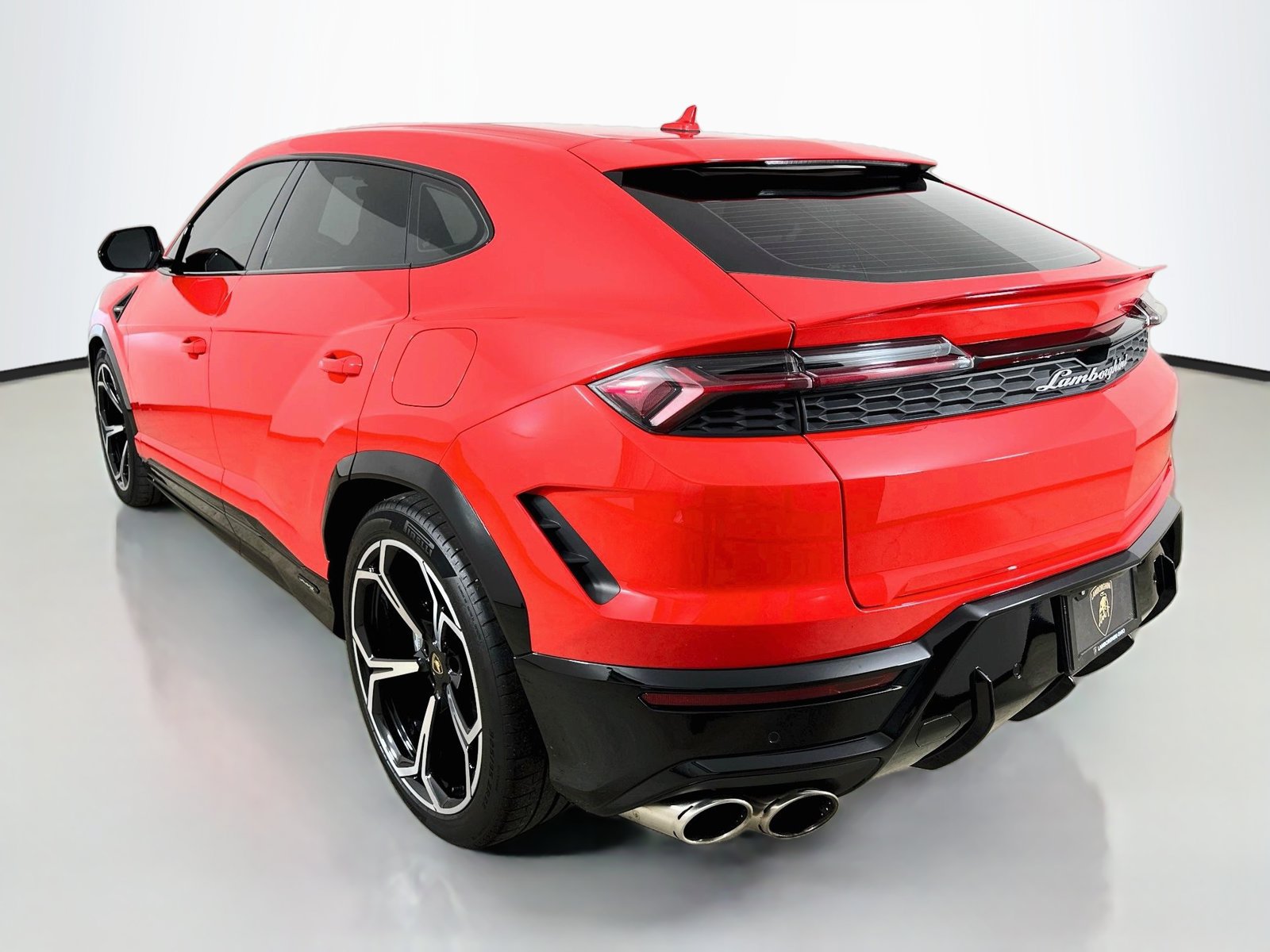 Used 2025 Lamborghini Urus S AWD/4WD image 7