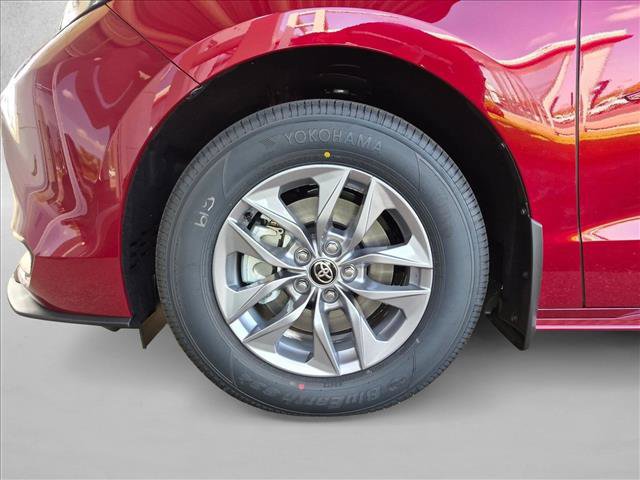 New 2026 Toyota Sienna XLE FWD image 10