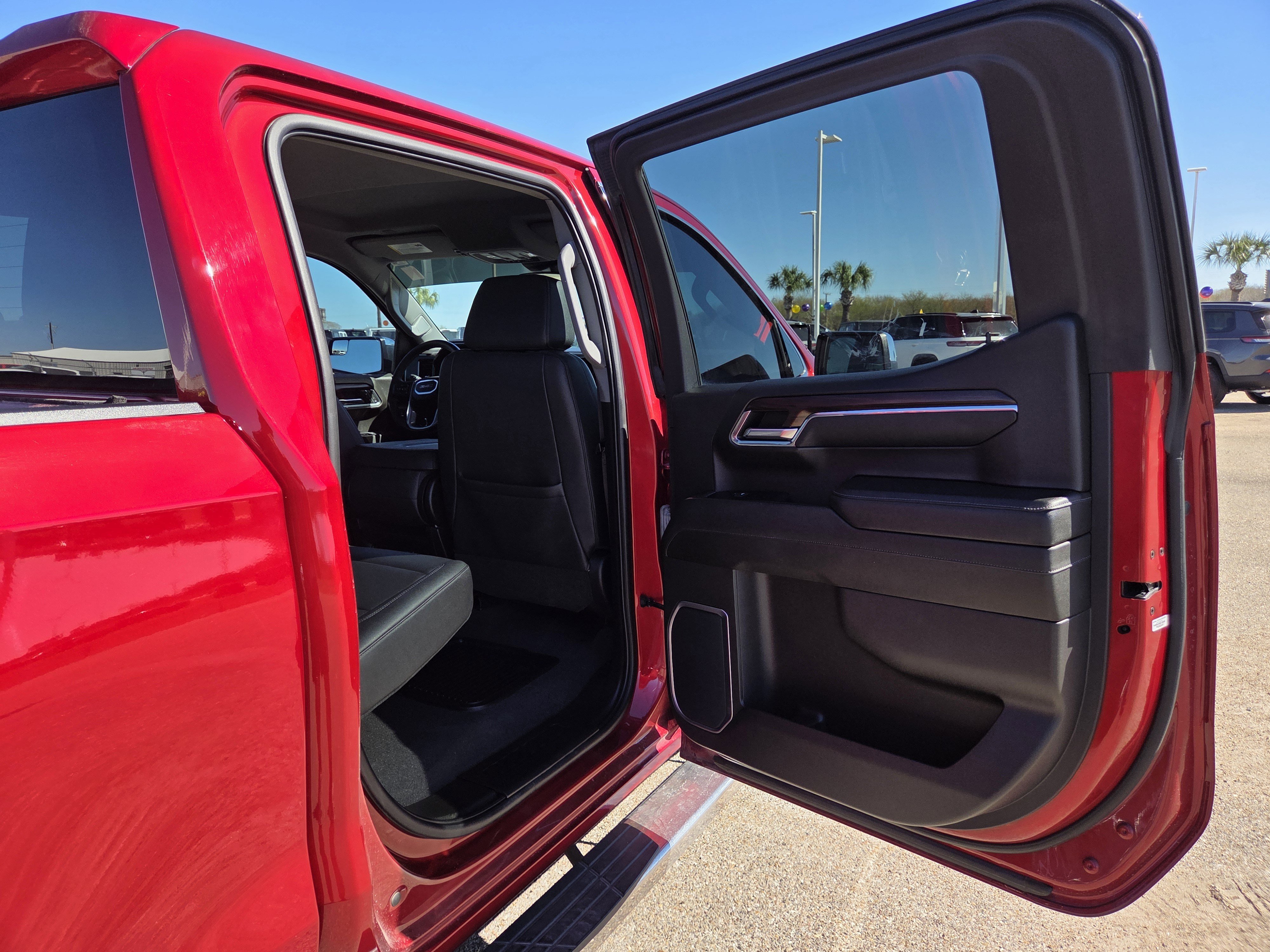 Used 2024 GMC Sierra 1500 SLT w/ X31 Off-Road Package image 18