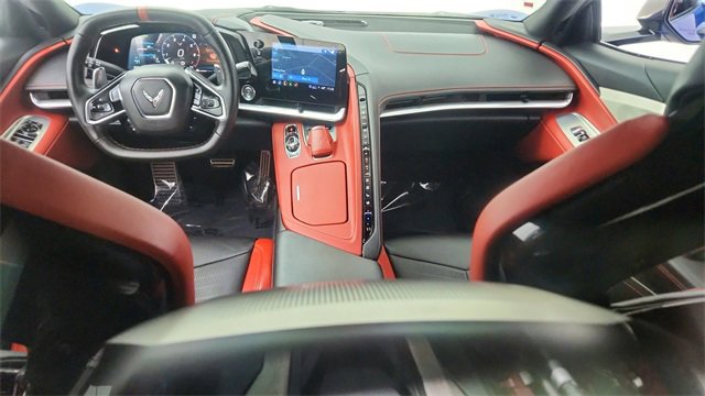 Used 2021 Chevrolet Corvette Stingray Preferred Cpe w/ Z51 Performance Package image 19