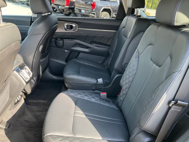 Used 2023 Kia Sorento SX Prestige image 18