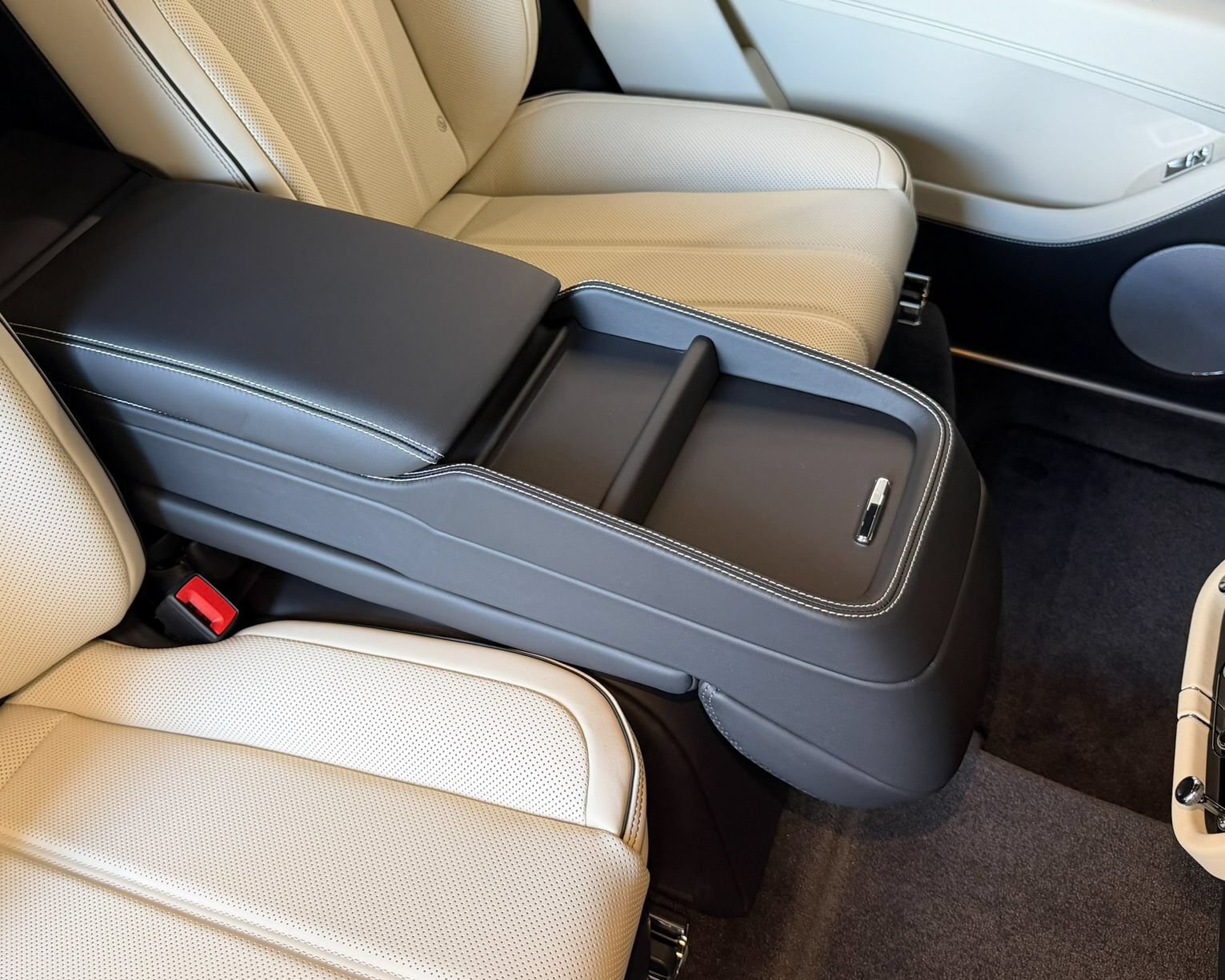 New 2026 Bentley Bentayga Extended Wheelbase AWD/4WD image 47