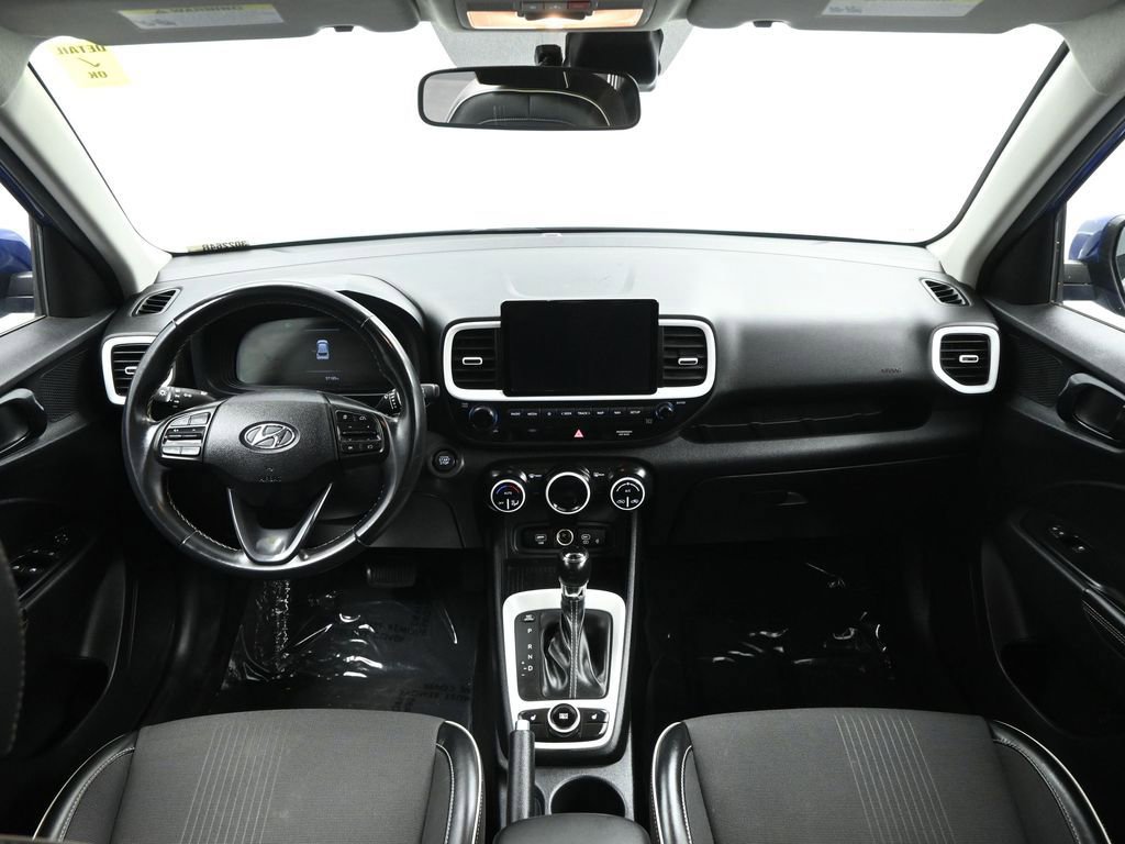 Used 2023 Hyundai Venue Limited w/ Cargo Package image 19