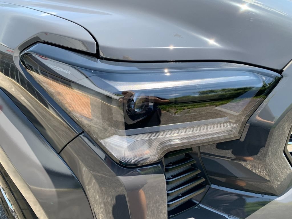 New 2026 Toyota Tacoma Limited AWD/4WD image 33
