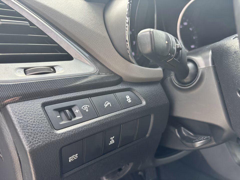 Used 2013 Hyundai Santa Fe Sport 2.0T AWD/4WD image 24