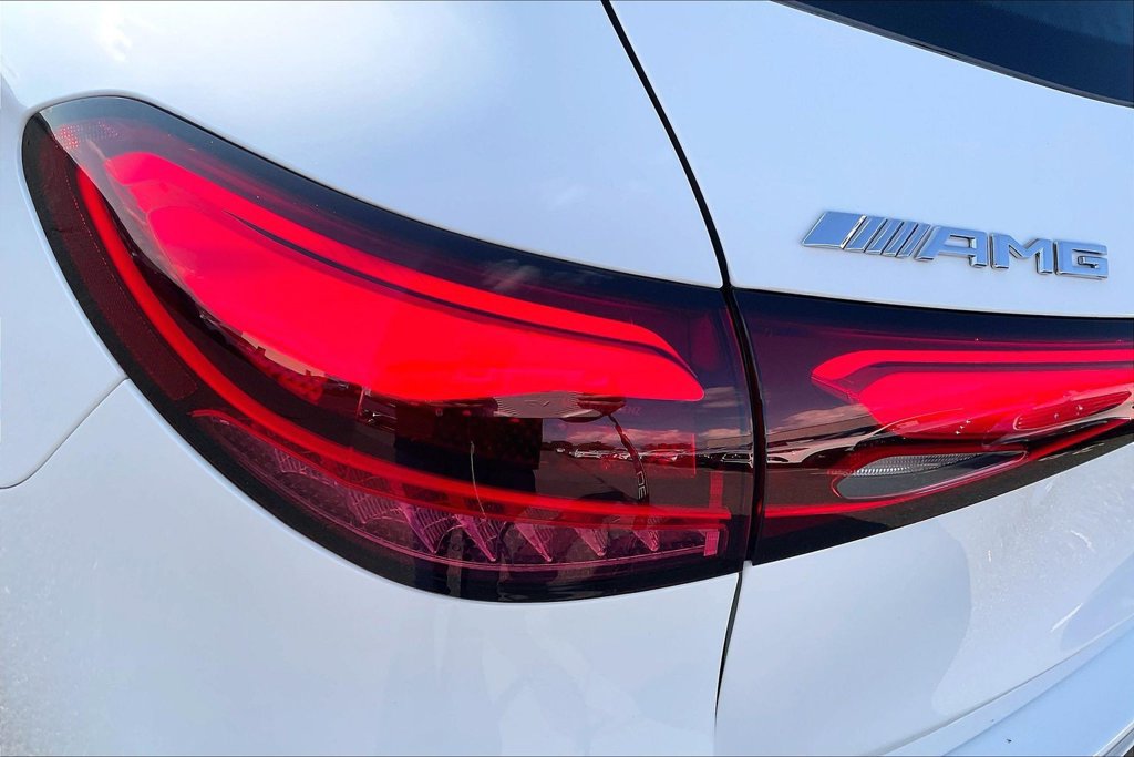 Certified 2025 Mercedes-Benz GLC 43 AMG 4MATIC image 22