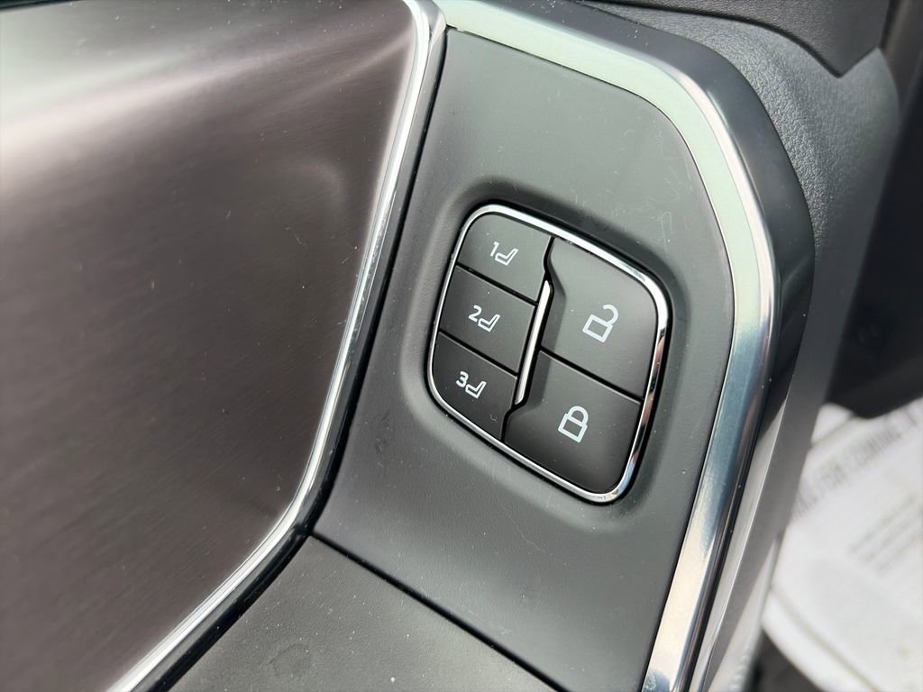 Used 2025 Ford F150 Platinum w/ Equipment Group 702A High AWD/4WD image 39