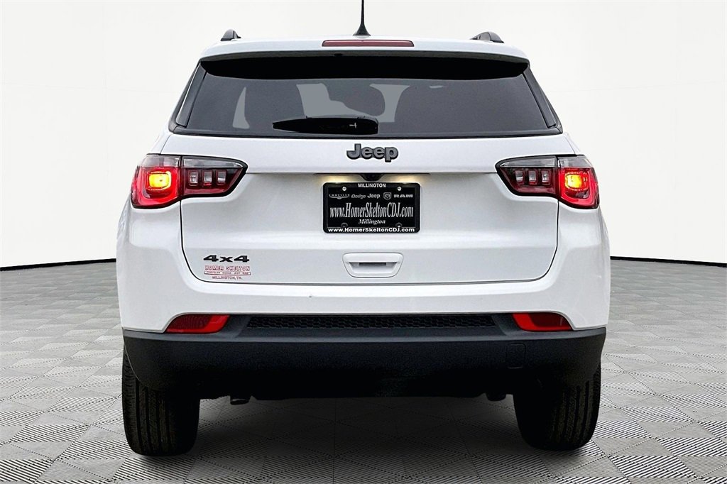 New 2026 Jeep Compass Latitude image 4