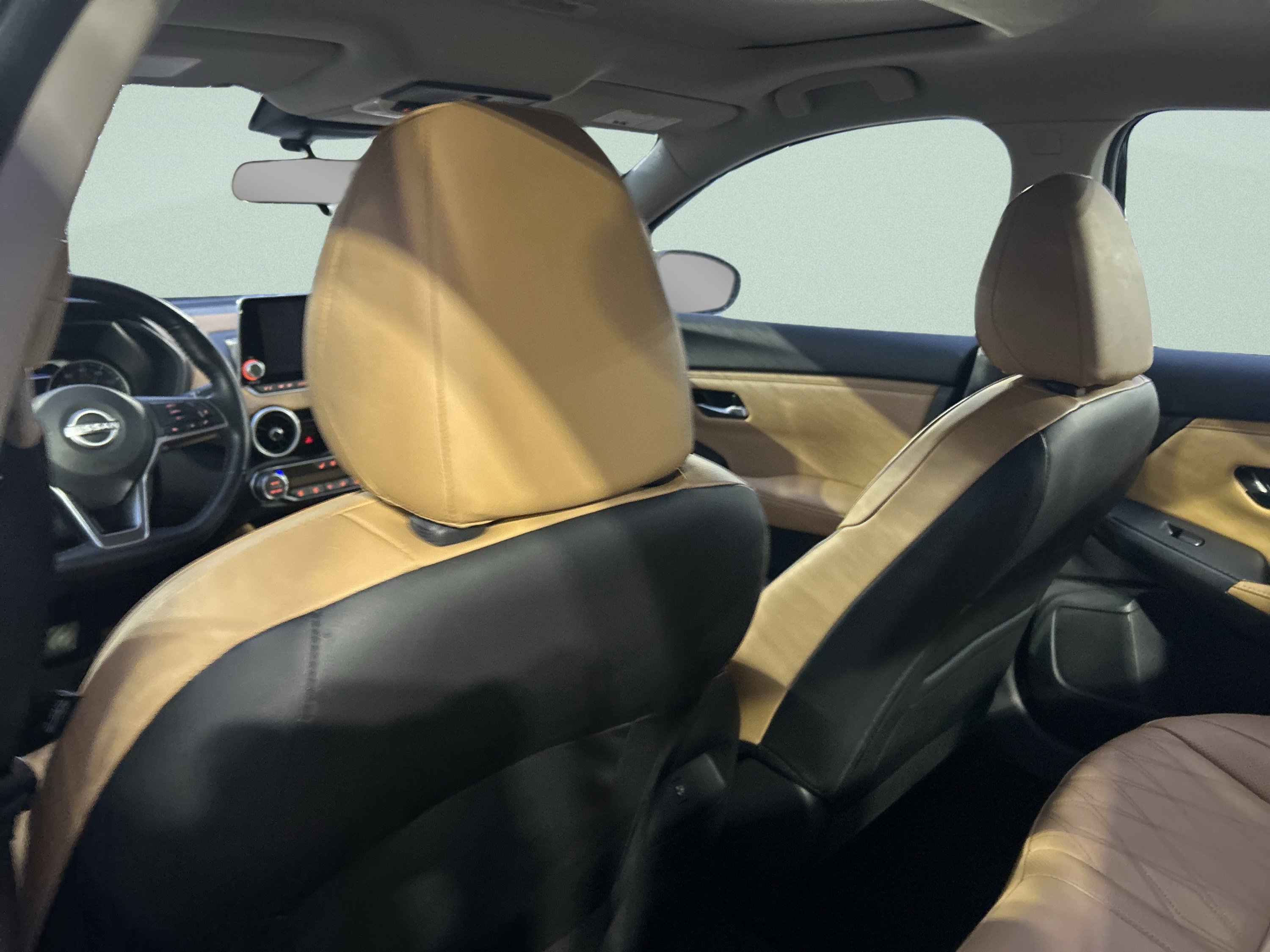 Used 2025 Nissan Sentra SV w/ SV Premium Package image 13