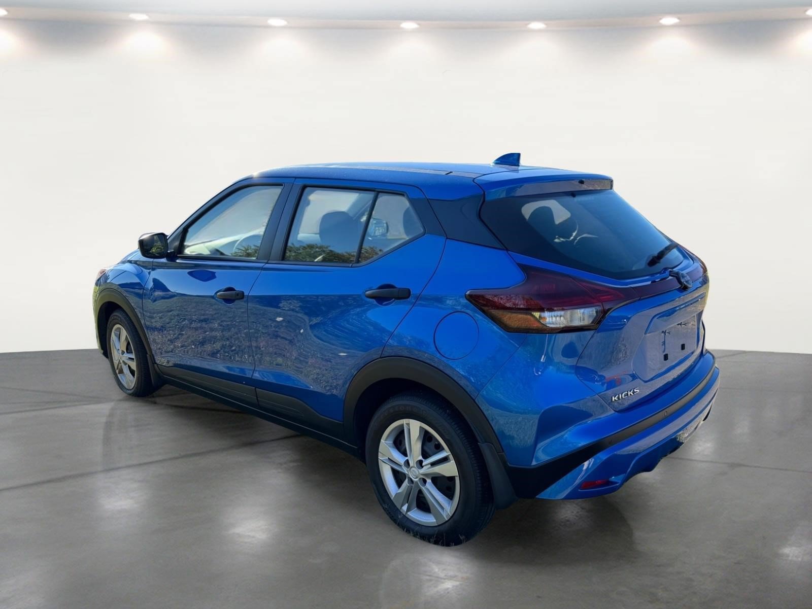 Used 2024 Nissan Kicks S FWD image 20