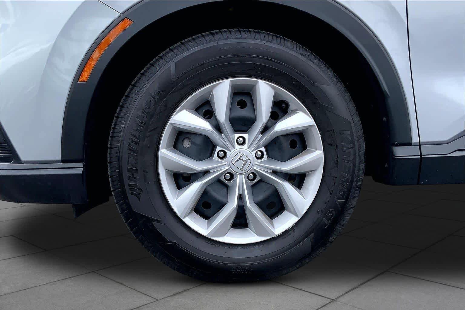 Used 2026 Honda CR-V LX image 10