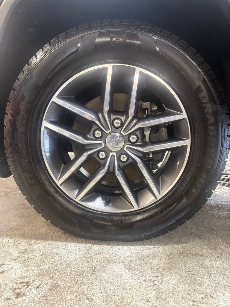 Used 2018 Jeep Grand Cherokee Limited AWD/4WD image 28