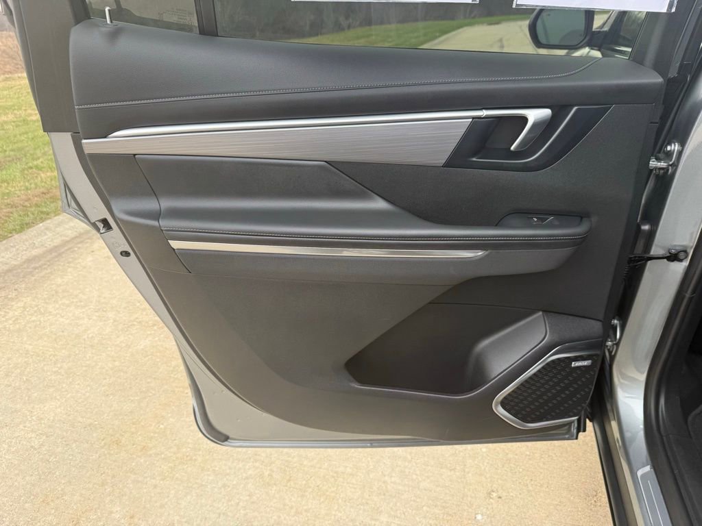 Used 2025 Buick Enclave Preferred image 14