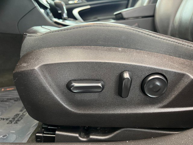 Used 2013 Buick Regal Premium FWD image 13