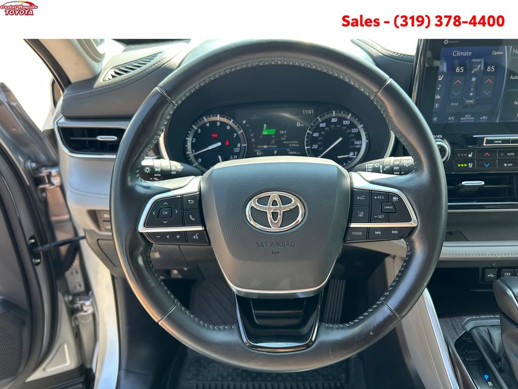 Certified 2021 Toyota Highlander Limited AWD/4WD image 15