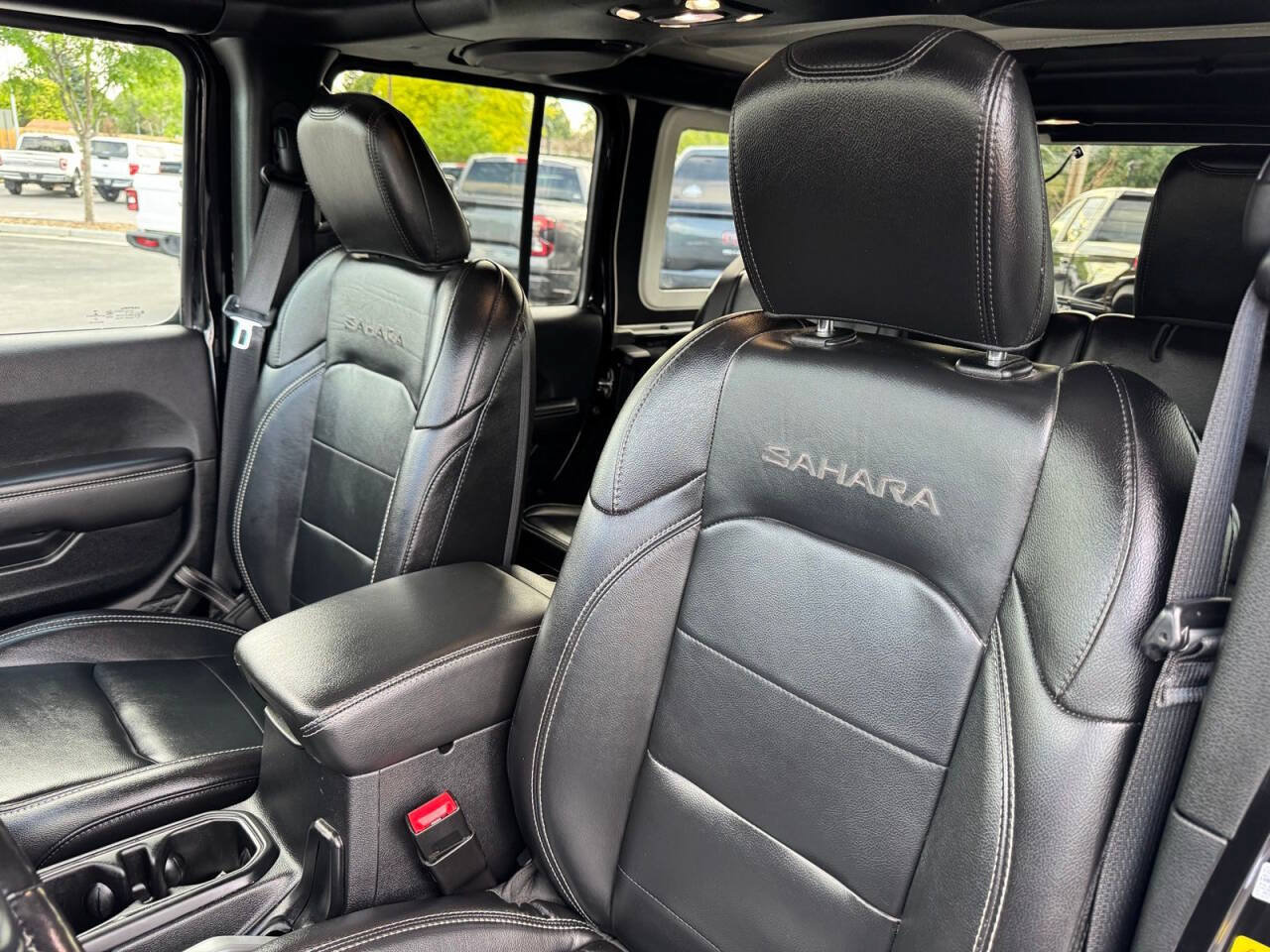 Used 2021 Jeep Wrangler Unlimited Sahara w/ Uconnect 4C Nav & Sound Group AWD/4WD image 12