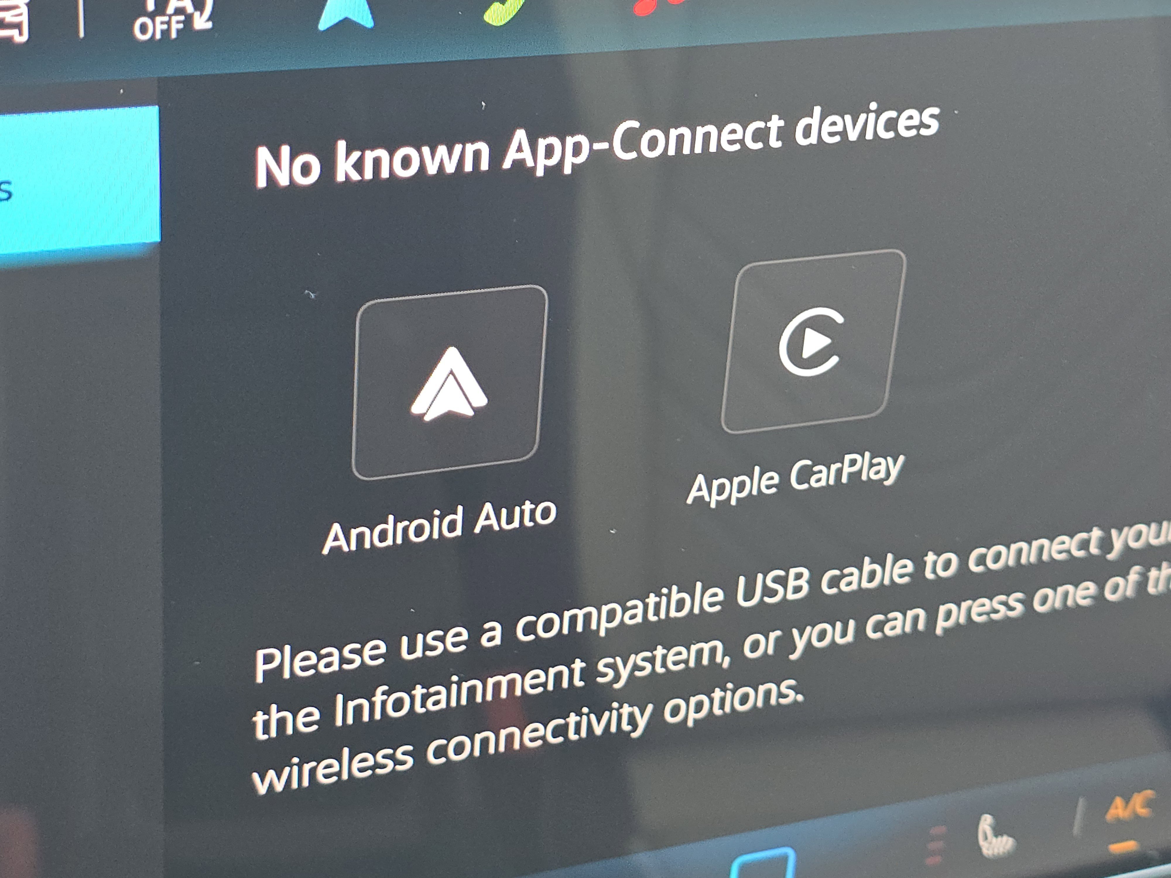 New 2025 Volkswagen Tiguan SE image 9