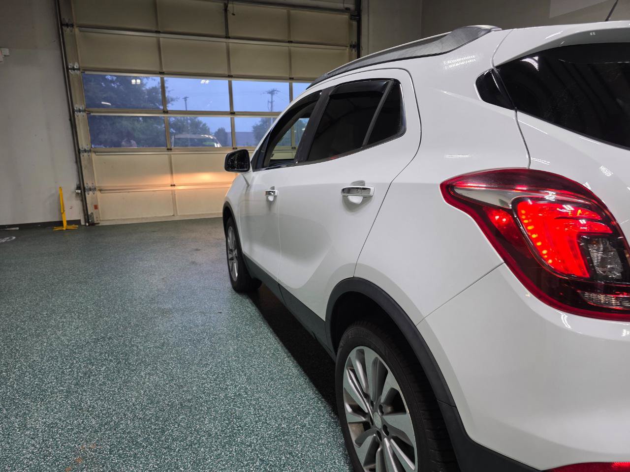 Used 2020 Buick Encore Preferred AWD/4WD image 10