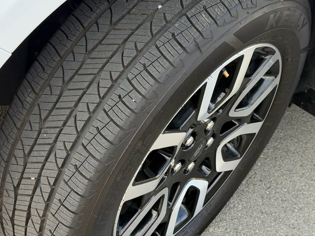 Certified 2024 Ford Maverick Lariat image 12