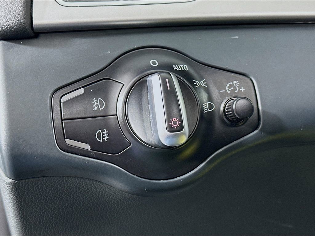 Used 2013 Audi A4 2.0T Premium Plus image 10